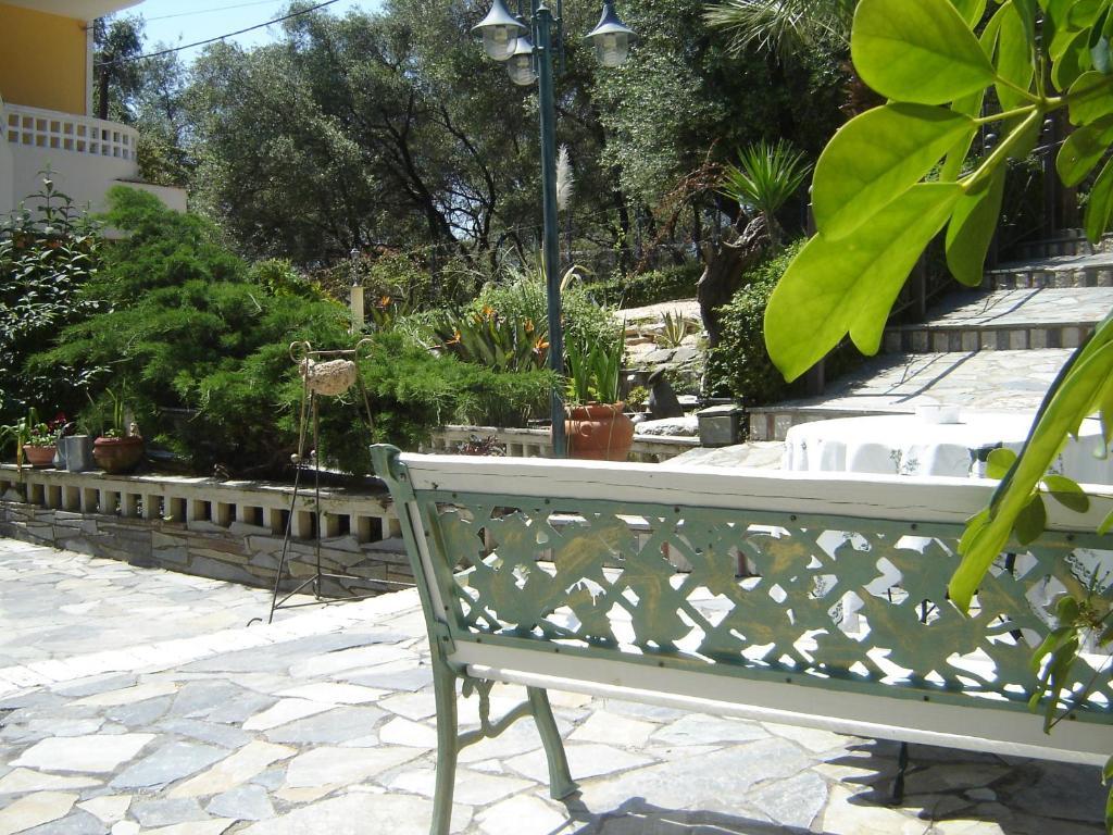 Golden Sun Apartment Parga Exterior photo