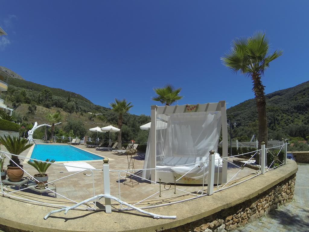 Golden Sun Apartment Parga Exterior photo