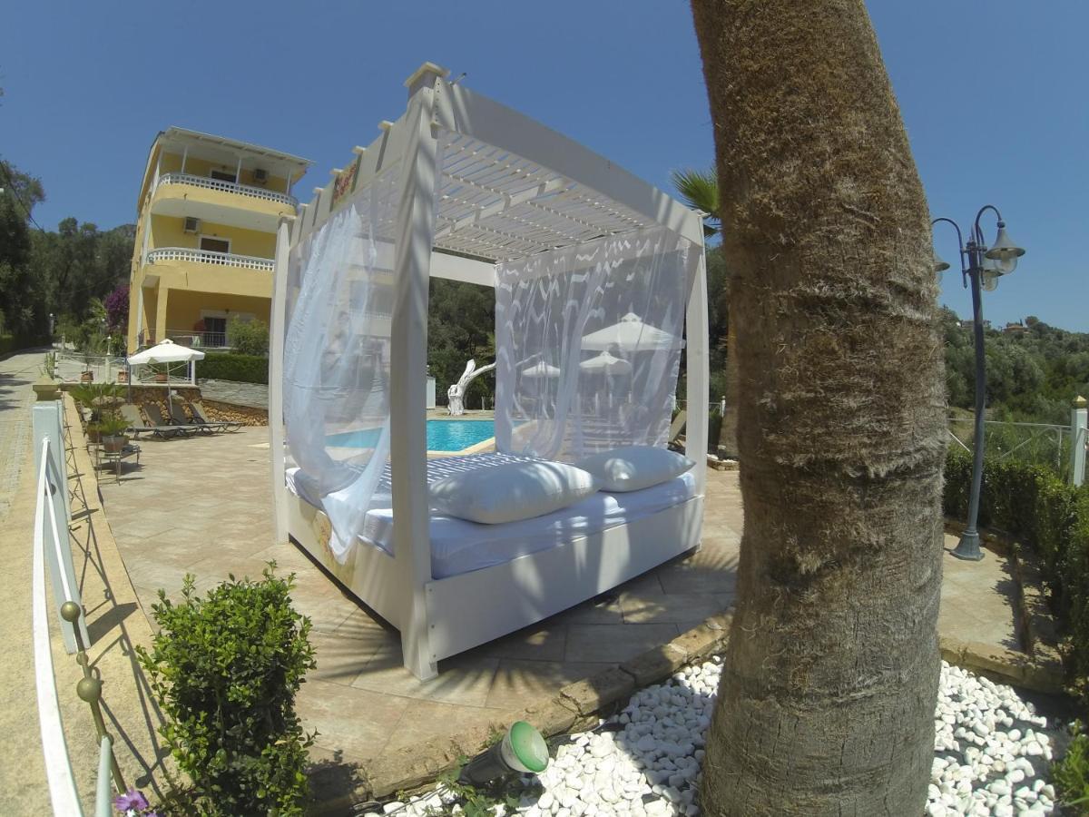 Golden Sun Apartment Parga Exterior photo